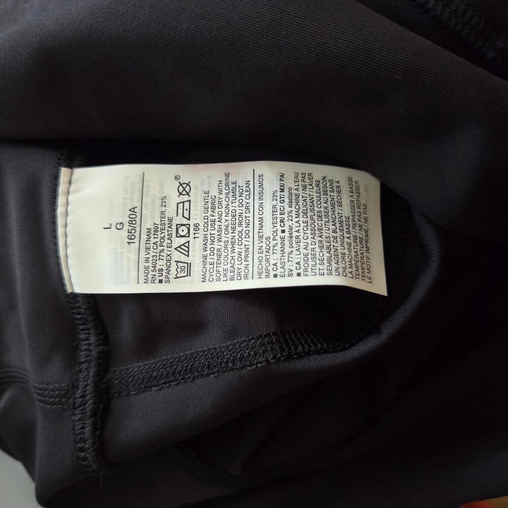 Old Navy High-Waisted PowerSoft Pocket Biker Shorts - L - Picture 5 of 7
